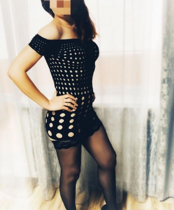 Я красивая, страстная и опытная девушка, живущая в Москве. Мое тело – истинное произведение искусства, а мои нежные прикосновения оставят в тебе след. Умею слушать и ублажать твои самые скрытые желания. Мои услуги всегда оказываются на высшем уровне, и клиенты остаются довольны. У меня есть фото, которые подтверждают мою привлекательность и сексуальность. Так что не теряй время и приходи ко мне в апартаменты. Проведем незабываемое время вместе! 💋 13263, 30 лет